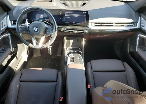 2023 BMW X1 xDrive28I z USA, uszkodzony, nr VIN WBX73EF08P5W03160